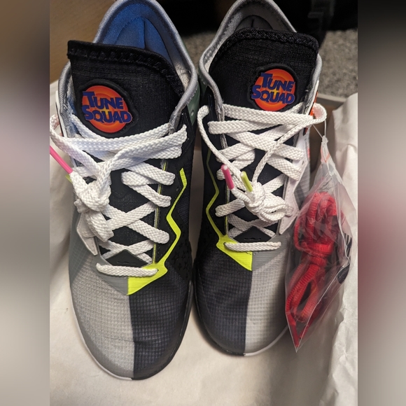 Nike sneakers - Picture 12 of 13